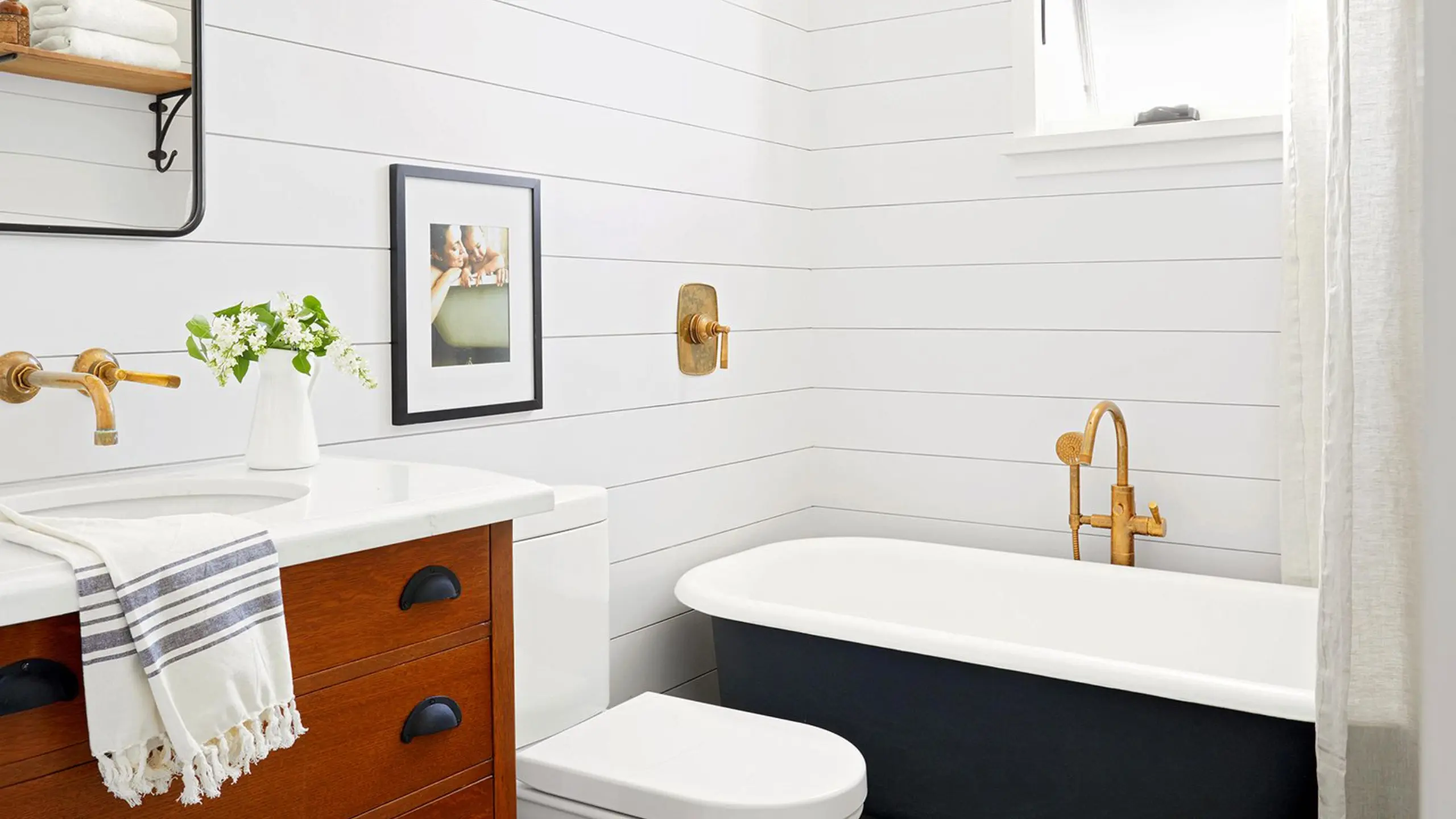 What to Know if You're Planning to Convert Your Tub into a Shower